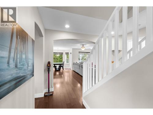 908 Westview Way, West Kelowna, BC - Indoor Photo Showing Other Room