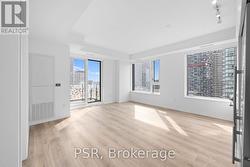 1909 - 101 ROEHAMPTON AVENUE  Toronto, ON M4P 2W2