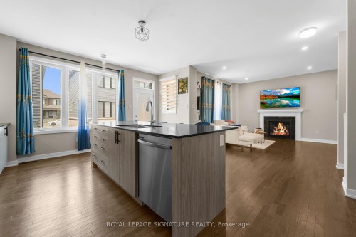 280 Sapling Grove S, Barrhaven, ON - Indoor Photo Showing Kitchen