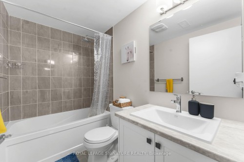 280 Sapling Grove S, Barrhaven, ON - Indoor Photo Showing Bathroom