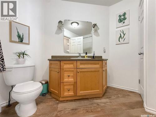 512 Keene Drive, Swift Current, SK - Indoor Photo Showing Bathroom