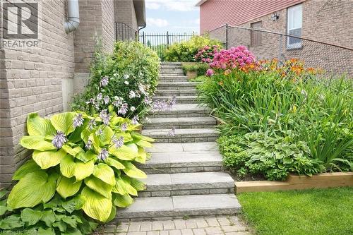 2378 Arnold Crescent, Burlington, ON - Outdoor