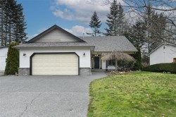 2445 Valley View Dr  Courtenay, BC V9N 8S5