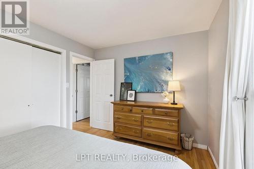 7429 Sideroad 20 Side Road, Mapleton, ON - Indoor Photo Showing Bedroom