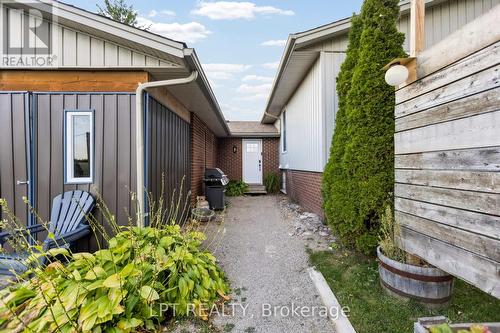 7429 Sideroad 20 Side Road, Mapleton, ON - Outdoor With Exterior