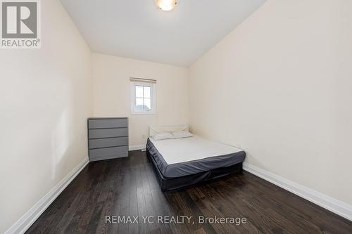 33 Duncombe Lane, Richmond Hill, ON 