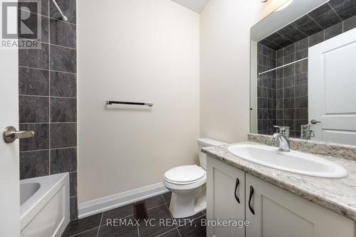 33 Duncombe Lane, Richmond Hill, ON 