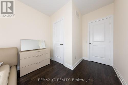 33 Duncombe Lane, Richmond Hill, ON 