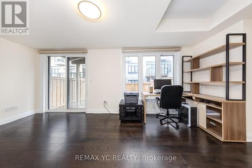 33 Duncombe Lane, Richmond Hill, ON 