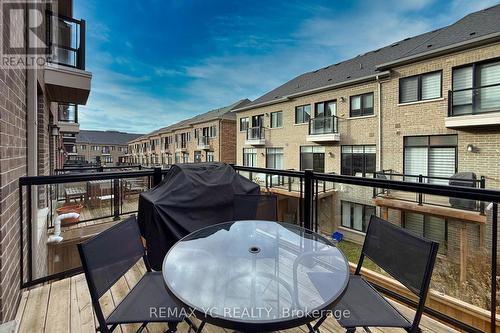 33 Duncombe Lane, Richmond Hill, ON 
