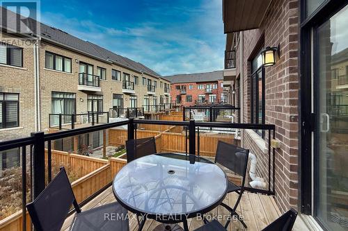 33 Duncombe Lane, Richmond Hill, ON 