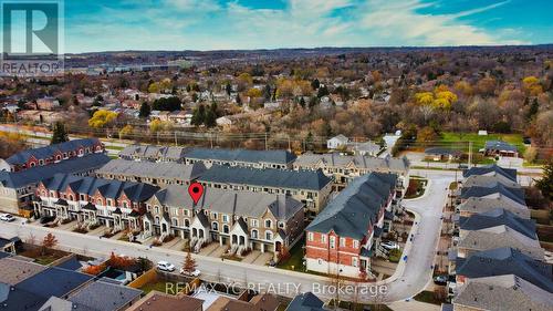 33 Duncombe Lane, Richmond Hill, ON 
