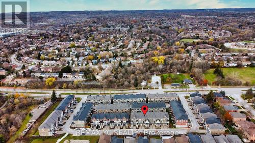 33 Duncombe Lane, Richmond Hill, ON 