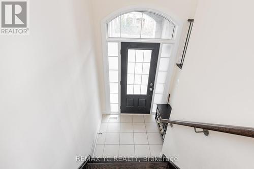 33 Duncombe Lane, Richmond Hill, ON 