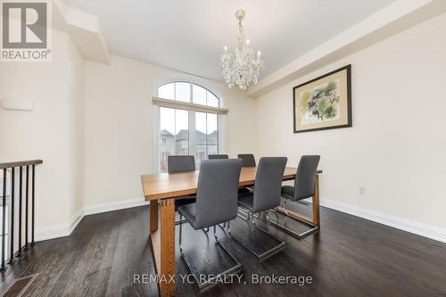 33 Duncombe Lane, Richmond Hill, ON 