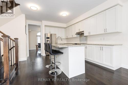 33 Duncombe Lane, Richmond Hill, ON 