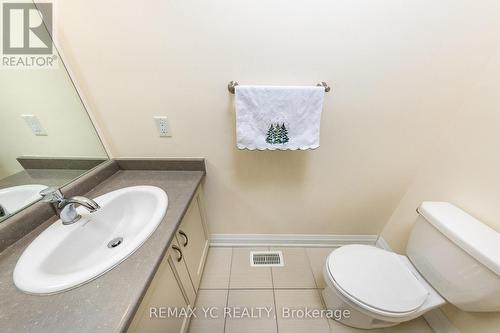 33 Duncombe Lane, Richmond Hill, ON 