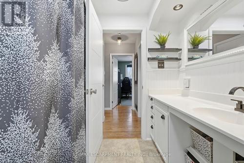 2036 Mountainside Drive, Burlington, ON 