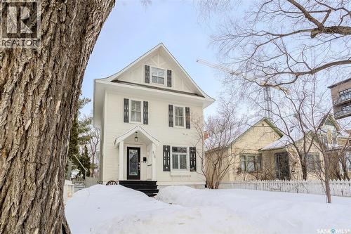 515 9Th Street E, Saskatoon, SK - Outdoor With Facade