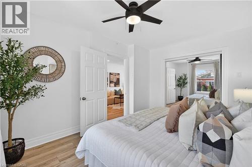 8 East 23Rd Street, Hamilton, ON - Indoor Photo Showing Bedroom