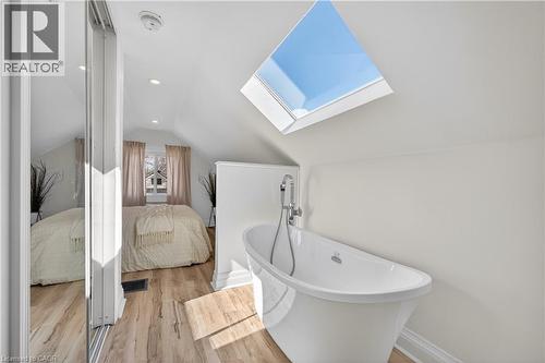 8 East 23Rd Street, Hamilton, ON - Indoor