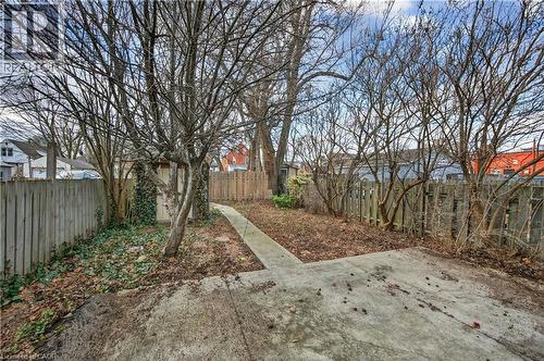 Fully fenced - 8 East 23Rd Street, Hamilton, ON - Outdoor