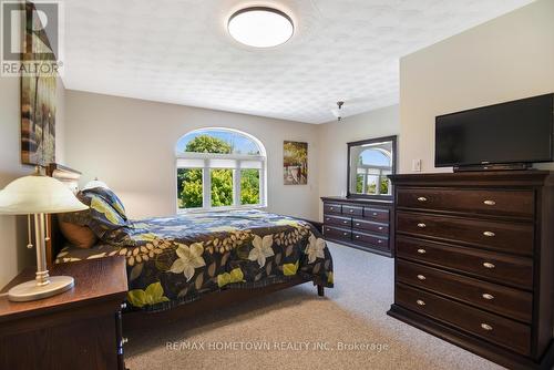 201 Empire Hanna Road E, Edwardsburgh/Cardinal, ON - Indoor Photo Showing Bedroom