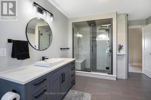 201 Empire Hanna Road E, Edwardsburgh/Cardinal, ON - Indoor Photo Showing Bathroom