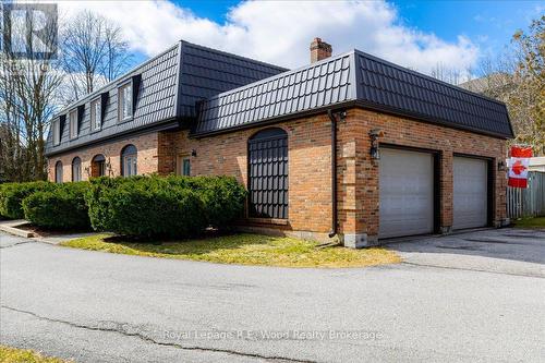 9 WOODCOCK DRIVE  Tillsonburg, ON N4G 4L7