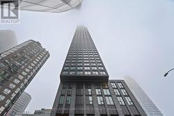 909 - 8 WELLESLEY STREET W  Toronto, ON M4Y 0J5