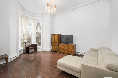 Salon - 1463 Av. Argyle, Montréal (Ville-Marie), QC - Indoor