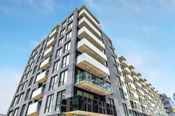 323A-1400 Rue Ottawa  Montréal (Le Sud-Ouest), QC H3C 0Y9