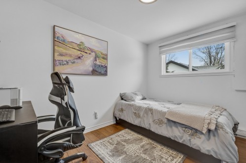 Chambre à coucher - 6 Av. Godfrey, Saint-Sauveur, QC - Indoor Photo Showing Bedroom