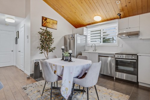 Salle à manger - 6 Av. Godfrey, Saint-Sauveur, QC - Indoor Photo Showing Dining Room