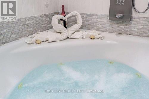 946 Mcbride Avenue, Mississauga, ON 