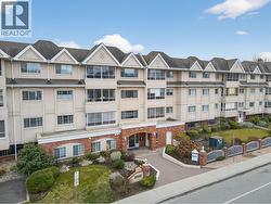 1055 Lawrence Avenue Unit# 101  Kelowna, BC V1Y 6M3