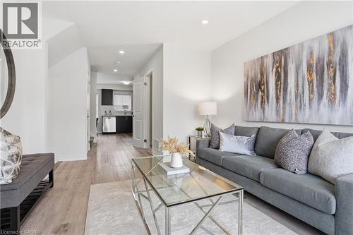 32 Radison Lane, Hamilton, ON - Indoor Photo Showing Living Room
