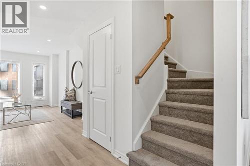 32 Radison Lane, Hamilton, ON - Indoor Photo Showing Other Room