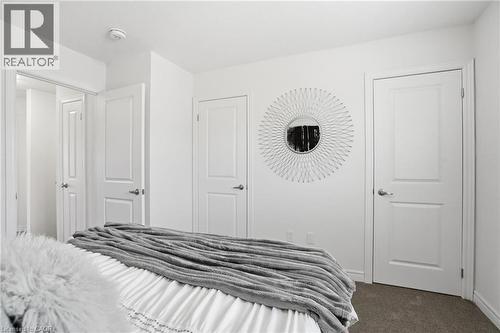 32 Radison Lane, Hamilton, ON - Indoor Photo Showing Bedroom