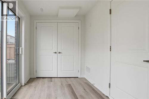 32 Radison Lane, Hamilton, ON - Indoor Photo Showing Other Room