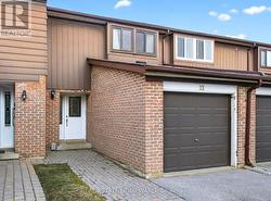 22 - 350 CAMELOT COURT  Oshawa, ON L1G 6P7