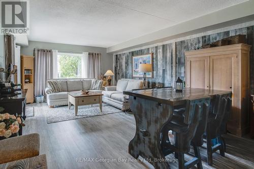 102 - 11 BECK BOULEVARD  Penetanguishene, ON L9M 2G1