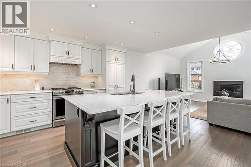 3270 Spruce Avenue, Burlington, ON 