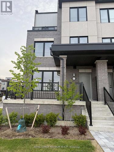 1 - 11 BAYNES WAY N  Bradford West Gwillimbury, ON L3Z 4M1