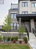 1 - 11 BAYNES WAY N  Bradford West Gwillimbury, ON L3Z 4M1