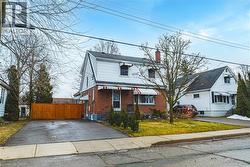 5 WEST 3RD Street  Hamilton, ON L9C 3J5