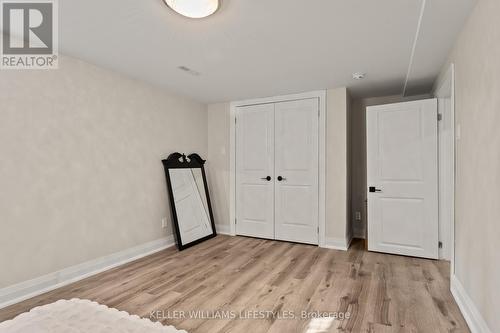 23 Stormont Drive, London South (South T), ON - Indoor