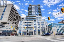 301 - 736 SPADINA AVENUE  Toronto, ON M5S 2J6