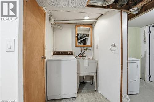 7 West 1St Street, Hamilton, ON - Indoor Photo Showing Laundry Room