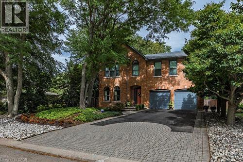 223 Briar Hill Crescent, Ancaster, ON - Outdoor